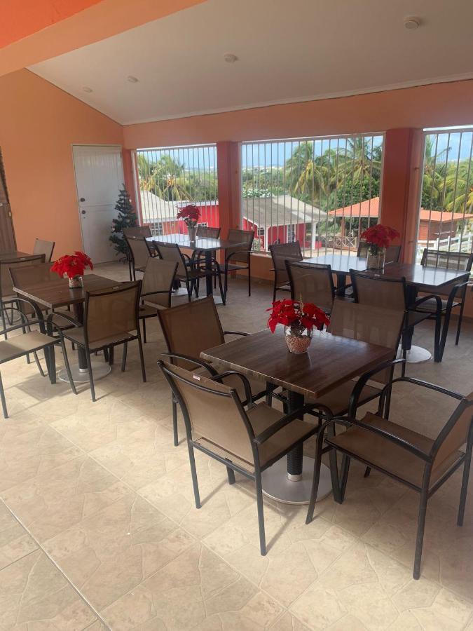 Omira Apartment Suites Willemstad Kültér fotó