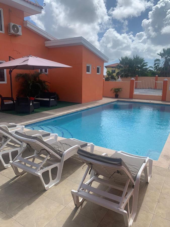 Omira Apartment Suites Willemstad Kültér fotó